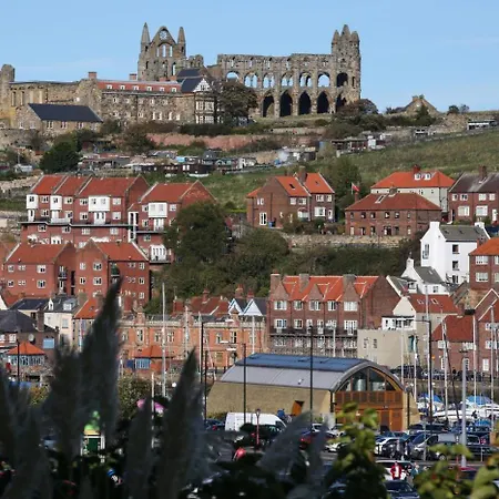 4 Bed In Oc-w414 * Whitby