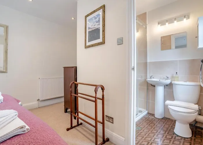 Semesterbostad 4 Bed In Oc-w414 Whitby